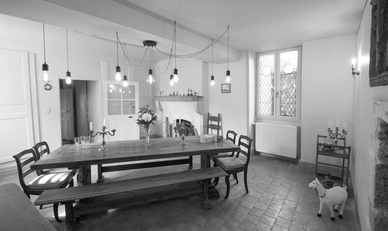 Hotel Le Prieuré Noyers-sur-Serein Esterno foto