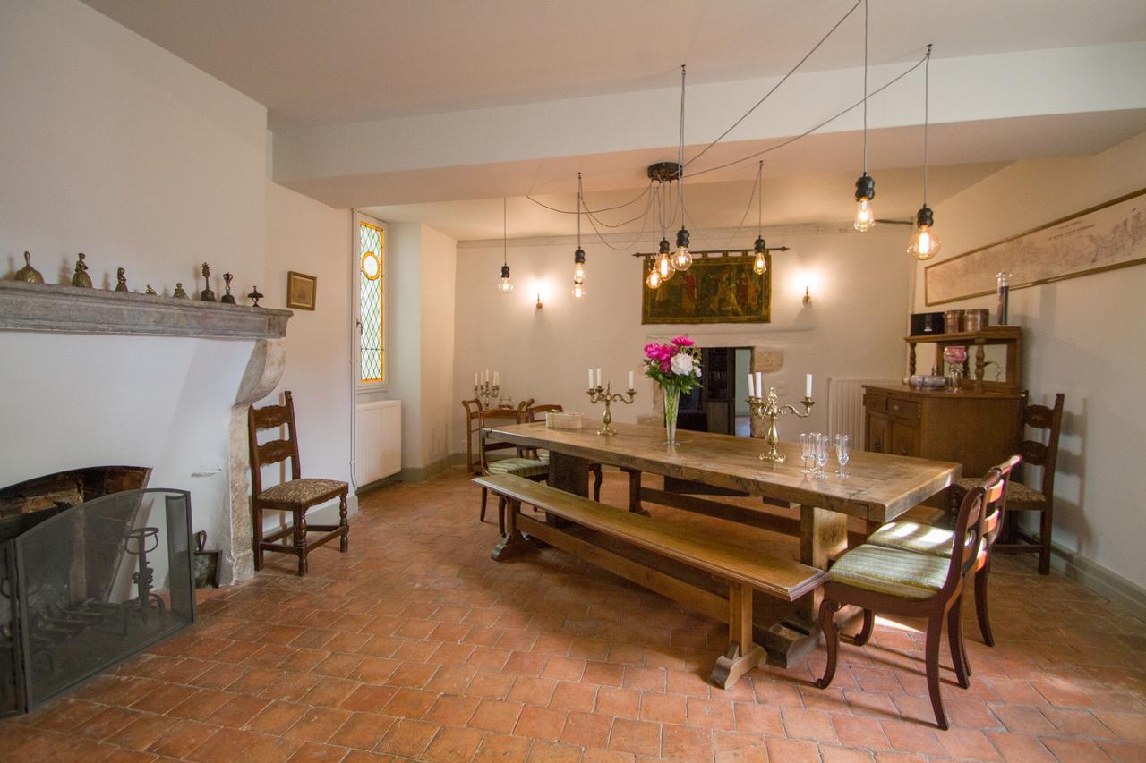 Hotel Le Prieuré Noyers-sur-Serein Esterno foto