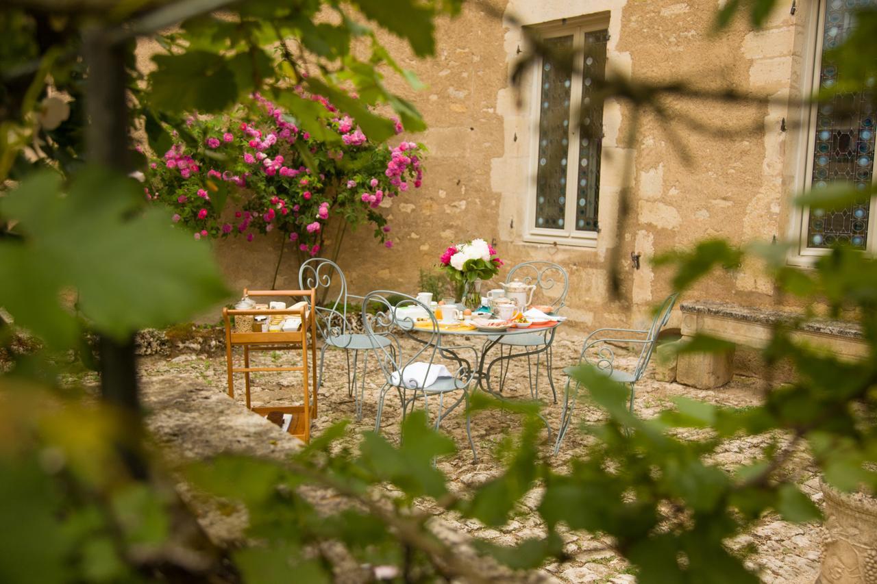 Hotel Le Prieuré Noyers-sur-Serein Esterno foto