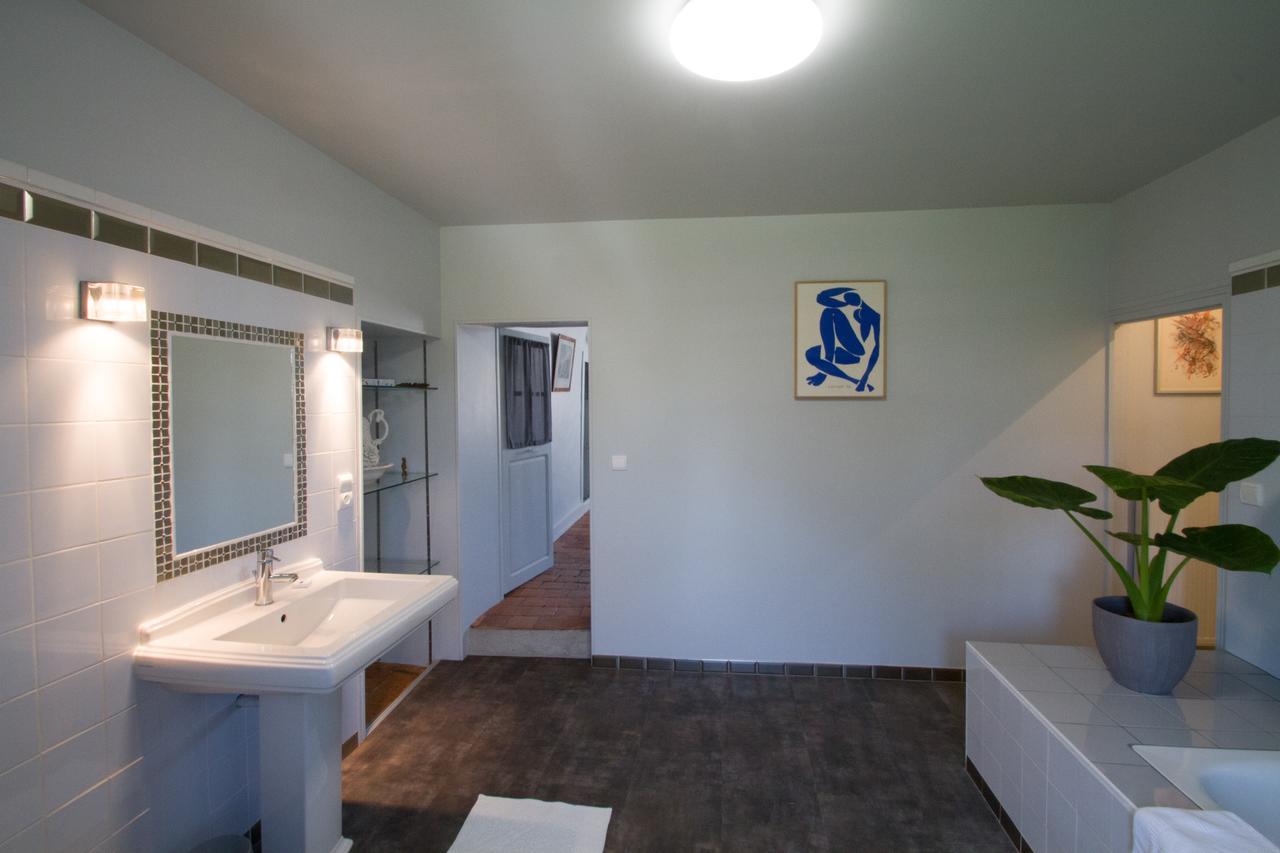 Hotel Le Prieuré Noyers-sur-Serein Esterno foto